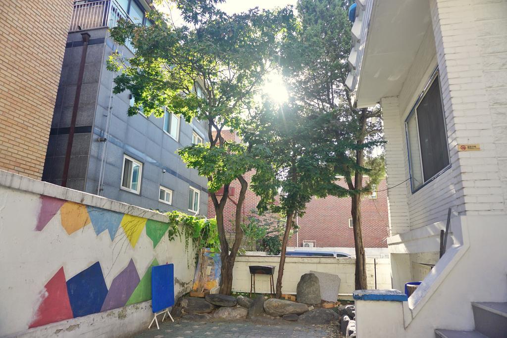 Tiara Guesthouse Сеул Экстерьер фото